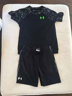 Under Armour Boys 2-Piece HeatGear Set Black T-Shirt and Shorts Size 5